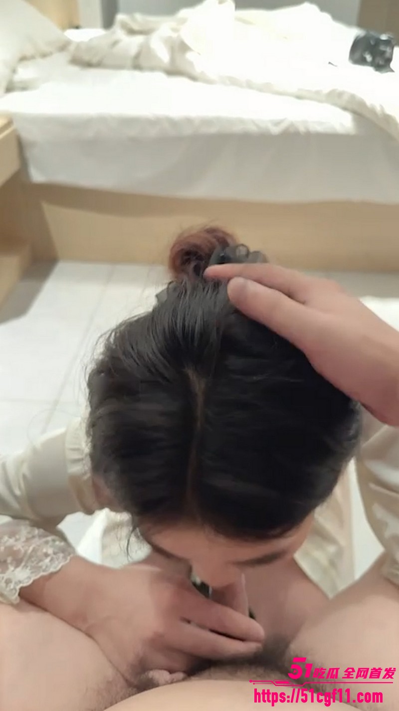 51原创乱伦姐弟情 邻居妹妹出轨男朋友 与我酒店约会被操爽的一天！