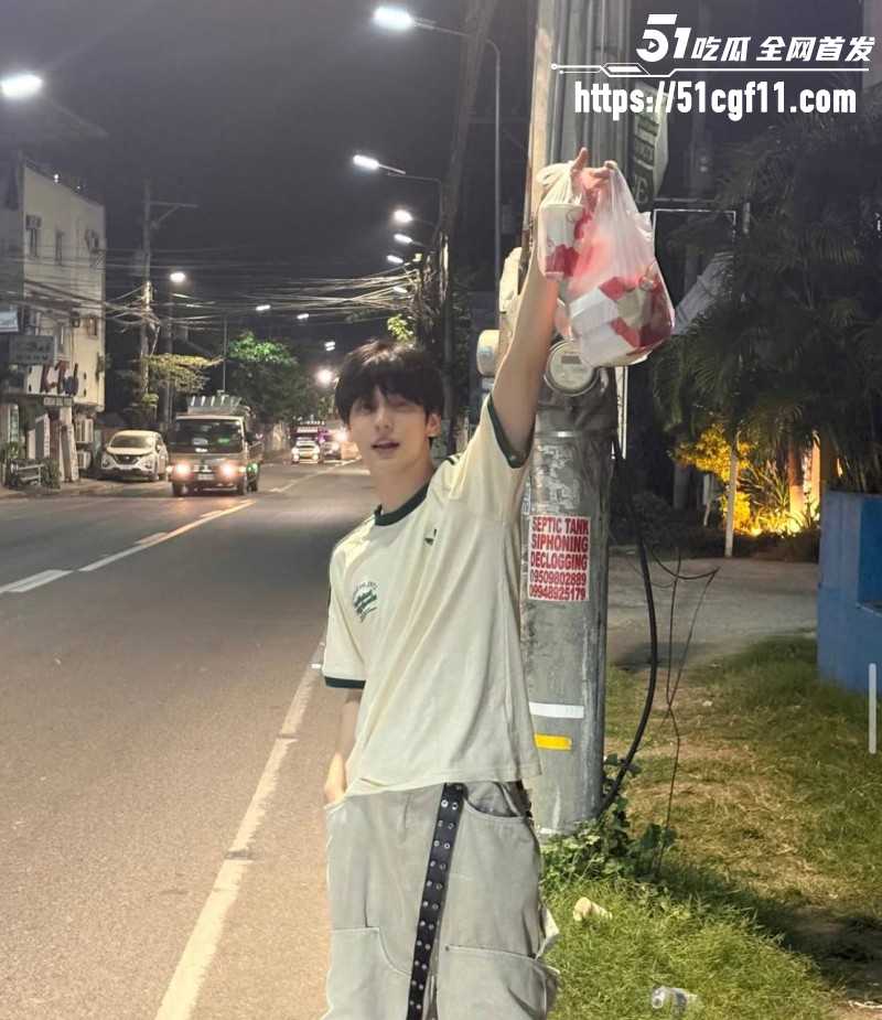 韩国TXT男团崔秀彬脚踏多船被前男友曝光08