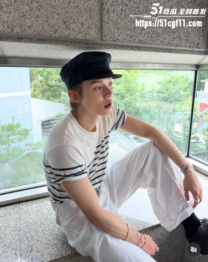 韩国TXT男团崔秀彬脚踏多船被前男友曝光013