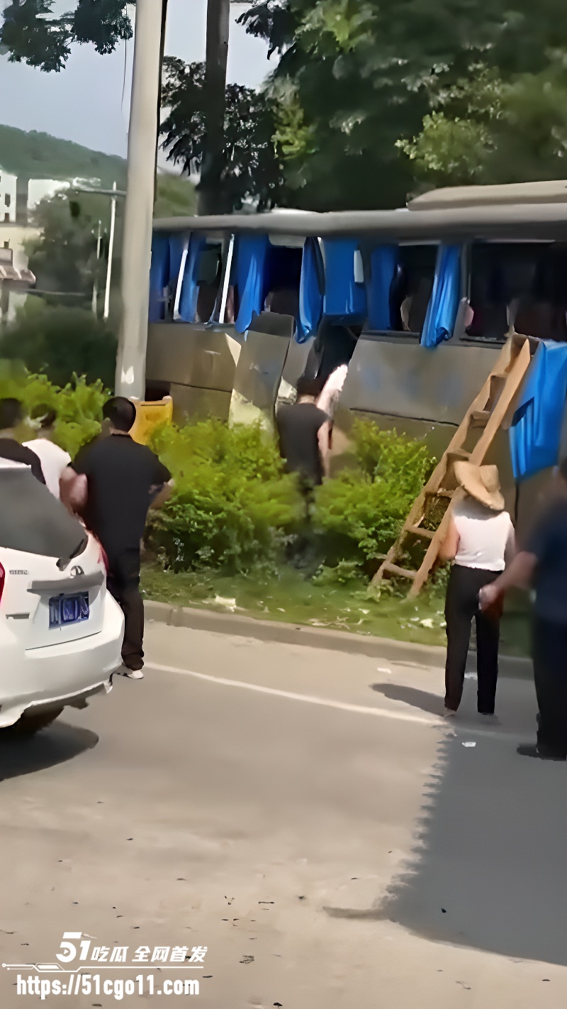 广东潮州 溪口路段重大交通事故 6