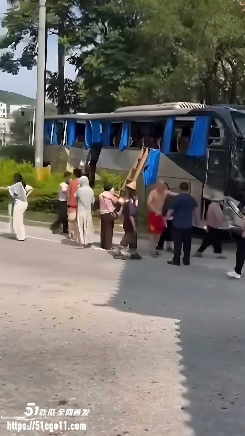 广东潮州 溪口路段重大交通事故 2