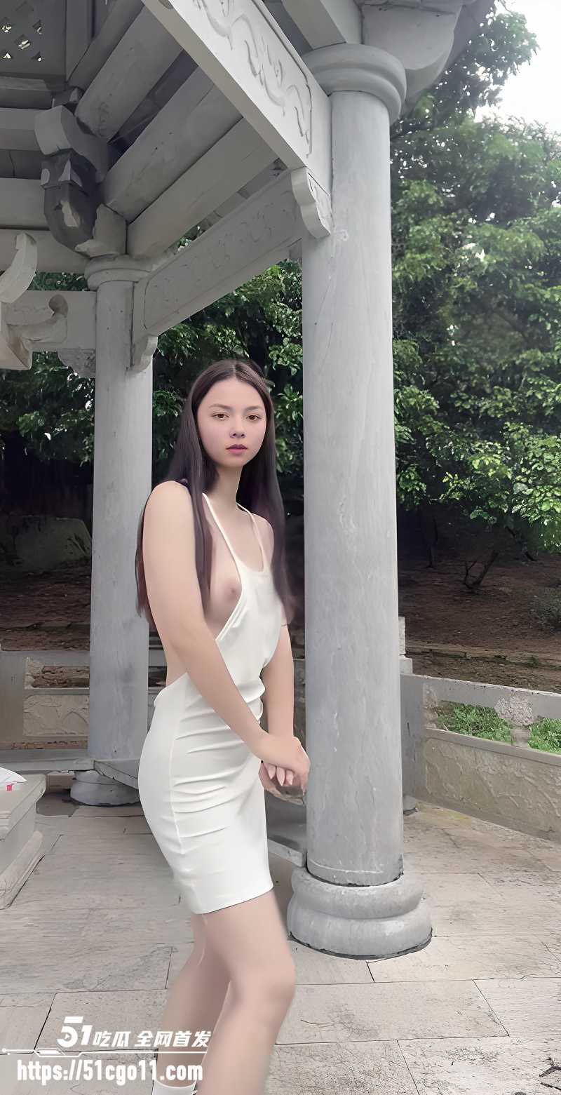 高颜值女大学生 安慕曦 户外露出薄纱骚舞 浴室抠逼骑乘坐假屌3
