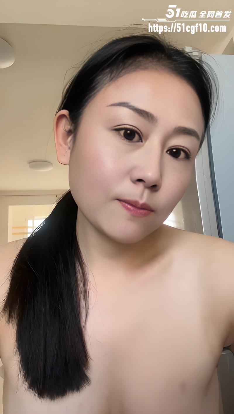 老A8 云峰之巅 性爱私拍 露脸深喉玩奶爆操 韵味熟女极致败火！