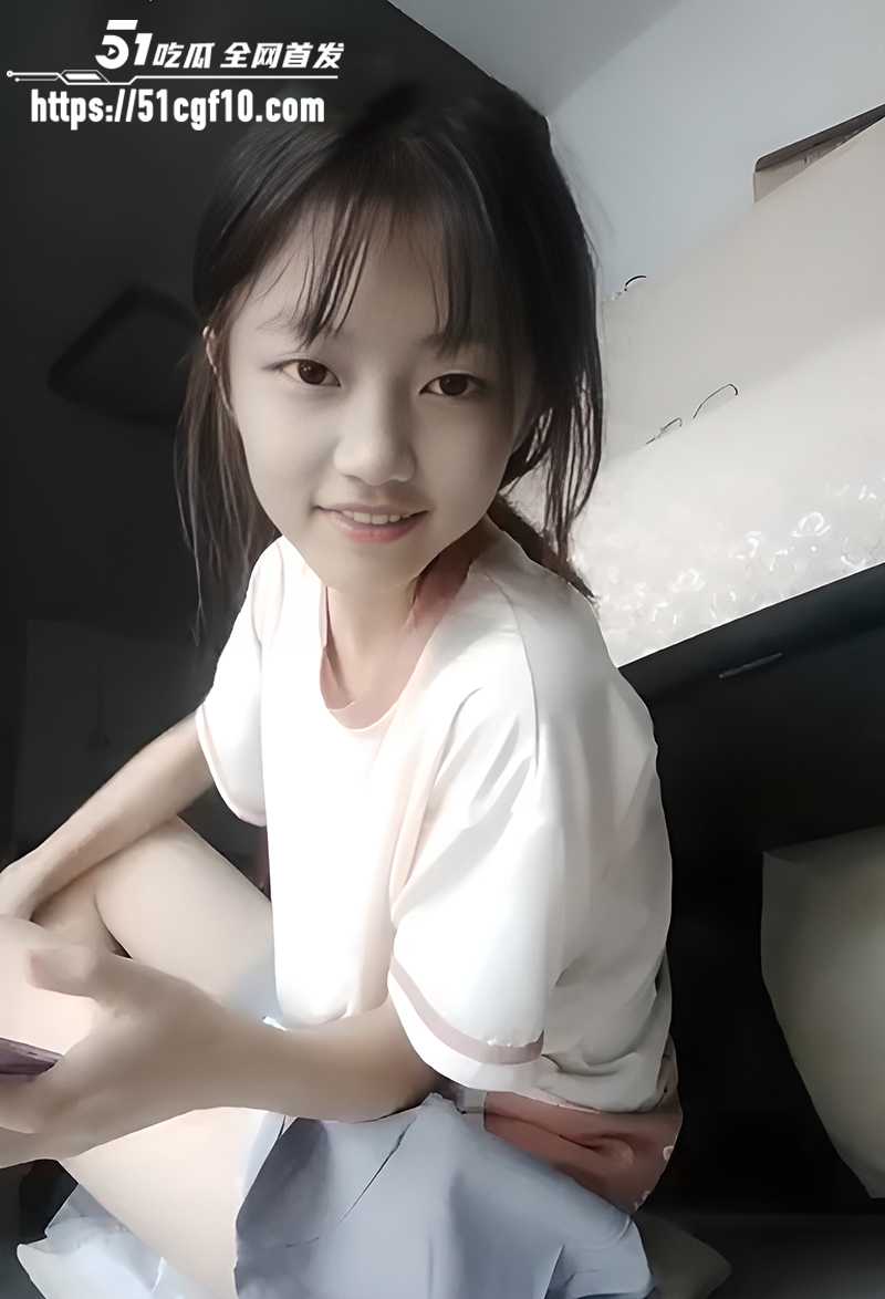 清纯博主贺子涵下海直播视频流出 6 拷贝