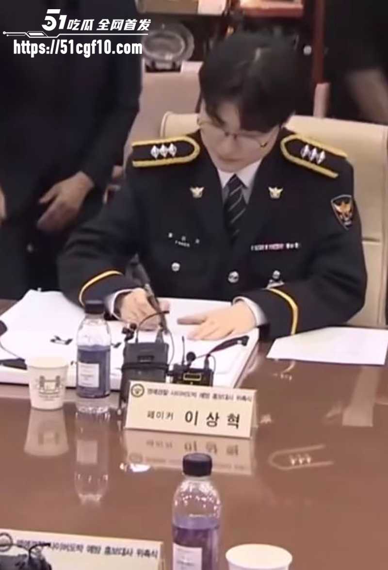电竞传奇Faker李相赫上任警长  3 拷贝
