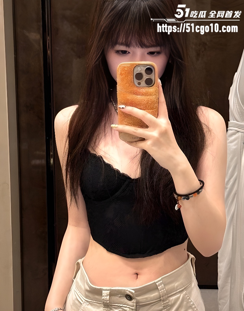 清纯甜妹不雅私拍 可爱女大露脸口交狂舔蛋蛋 被操到求饶彻底征服