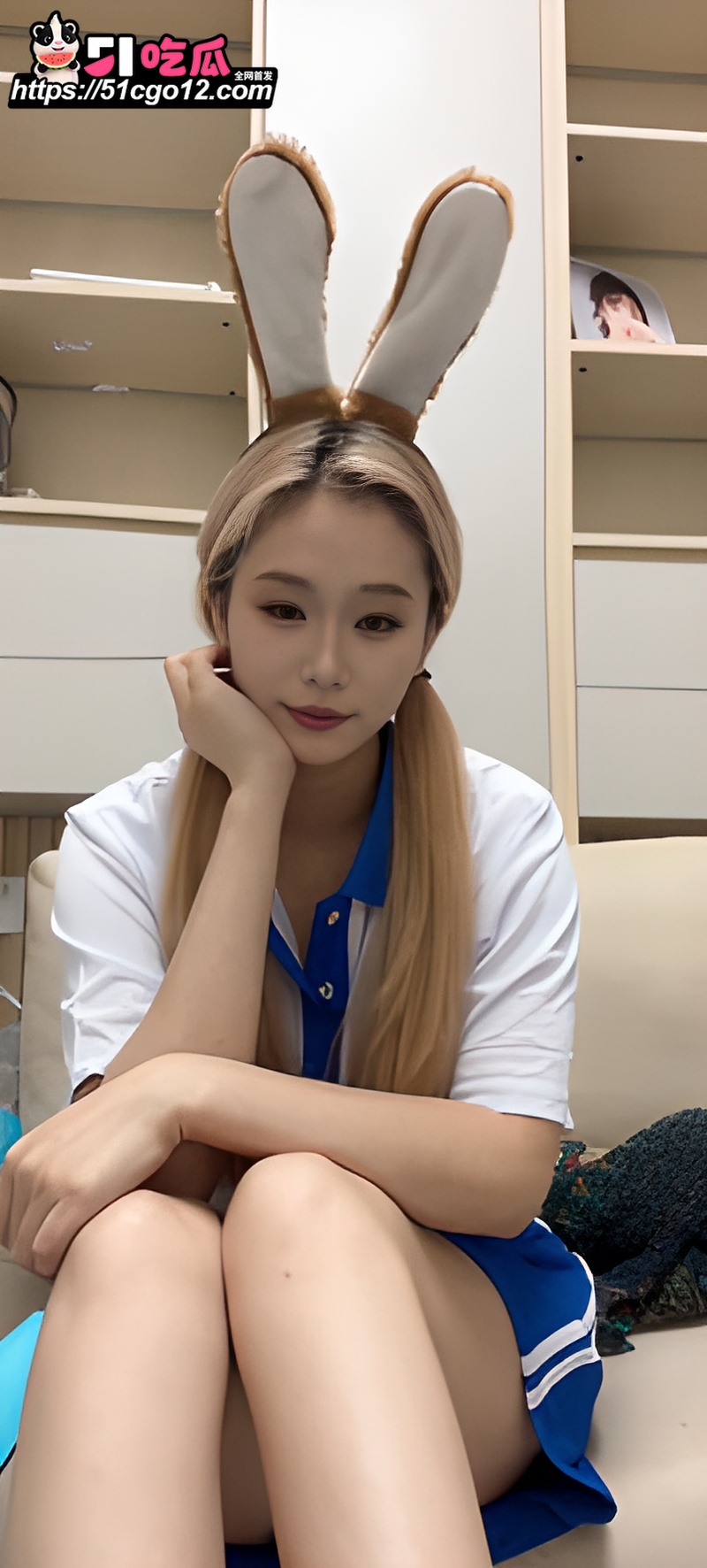 抖音网红 宵夜 定制福利 身穿校服道具蹂躏蜜穴 抽插高潮黑森林魅惑诱人