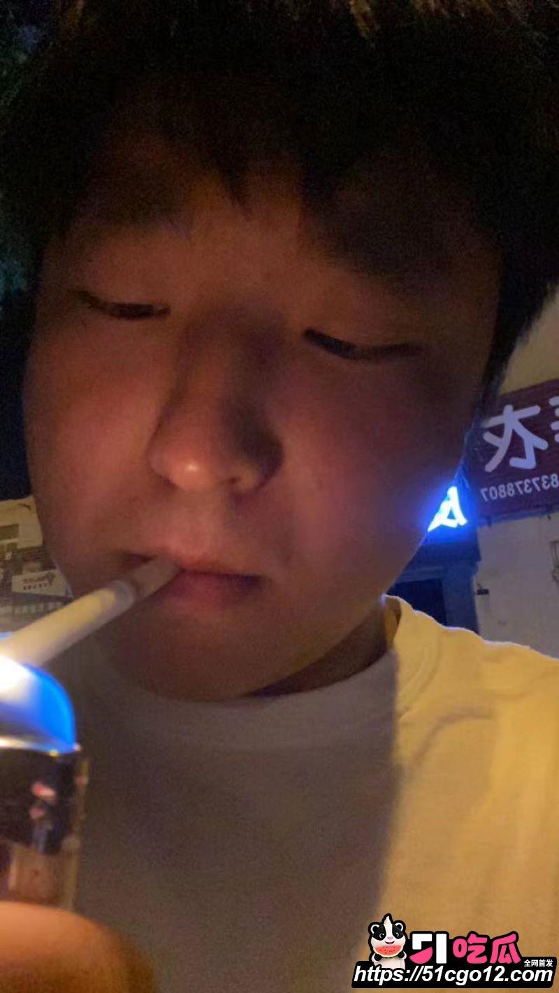 新乡沐风酒店812名场面 沈力微信群直播夜生活 被群友举报送进派出所 抽象程度封神！