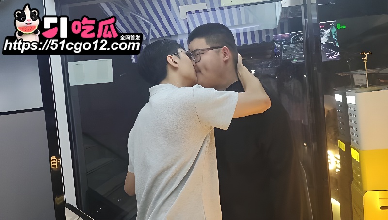 兄弟接吻 5
