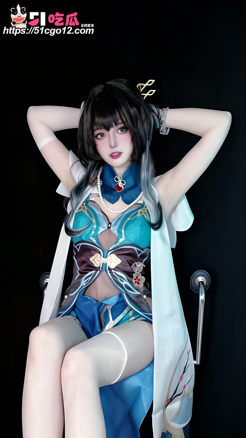 推特福利姬 月野兔 COS神里绫华 粉嫩玉足服侍肉棒 深喉口爆浓精漫溢 色气爆棚！