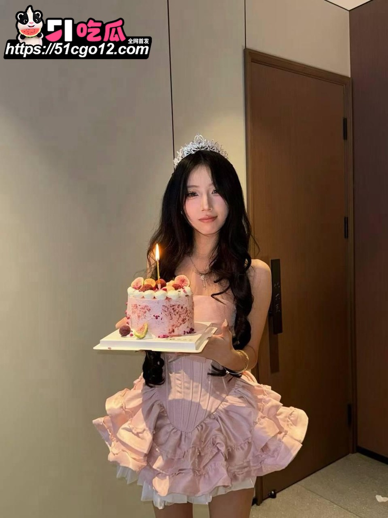 潍坊卖淫女 孟子谦 不雅视频第三弹 八百一次两千内射 任由多姿势蹂躏 深喉口爆乖乖吞精！