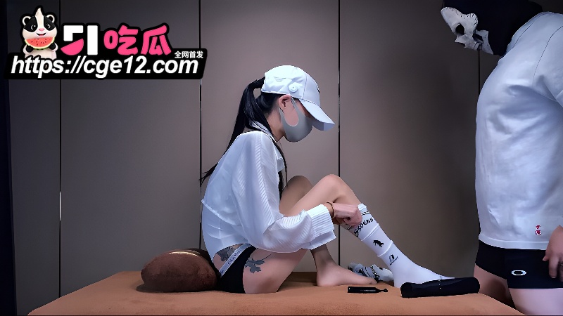 推特情侣博主 svj798ds 性爱新作 性癖女主美乳圆润笔挺 巨根直捣花心爽到全身颤抖！