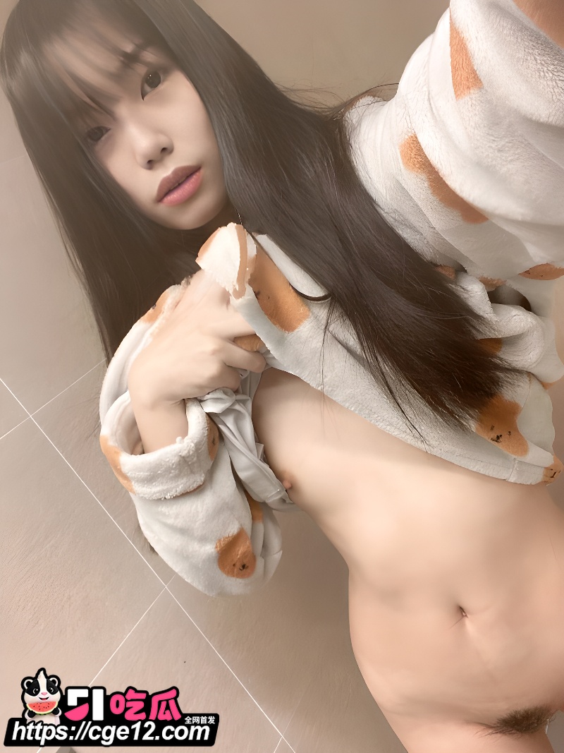 贫乳高颜女大 居家自慰私拍 全裸展露酥胸嫩鲍 阳具插穴高潮浪叫淫靡求操