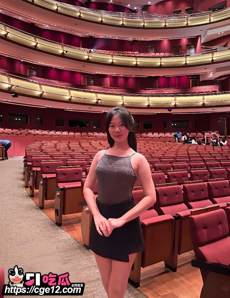 网红模特 Angela 频繁约炮遭男友曝光 3