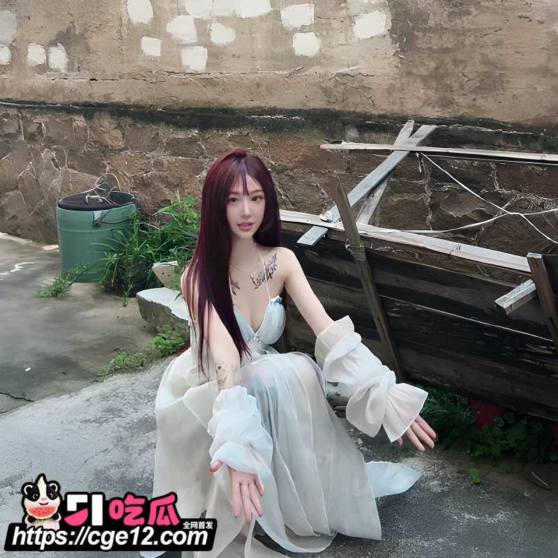 浙江清纯嫩妹 梦 私房福利流出 前凸后翘美艳动人 紧致骚穴被后入开发！