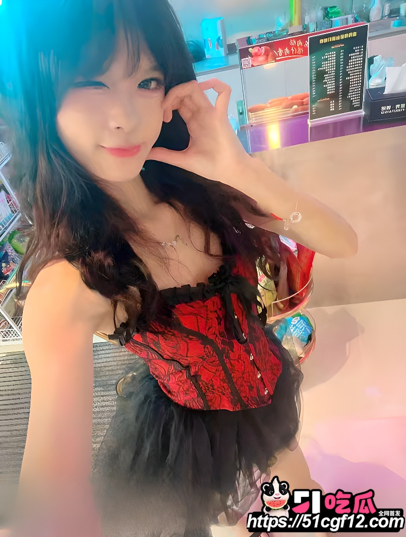 广西大学艺术系母狗 杨金香 约炮裸聊视频流出 浴室无套深插高潮迭起