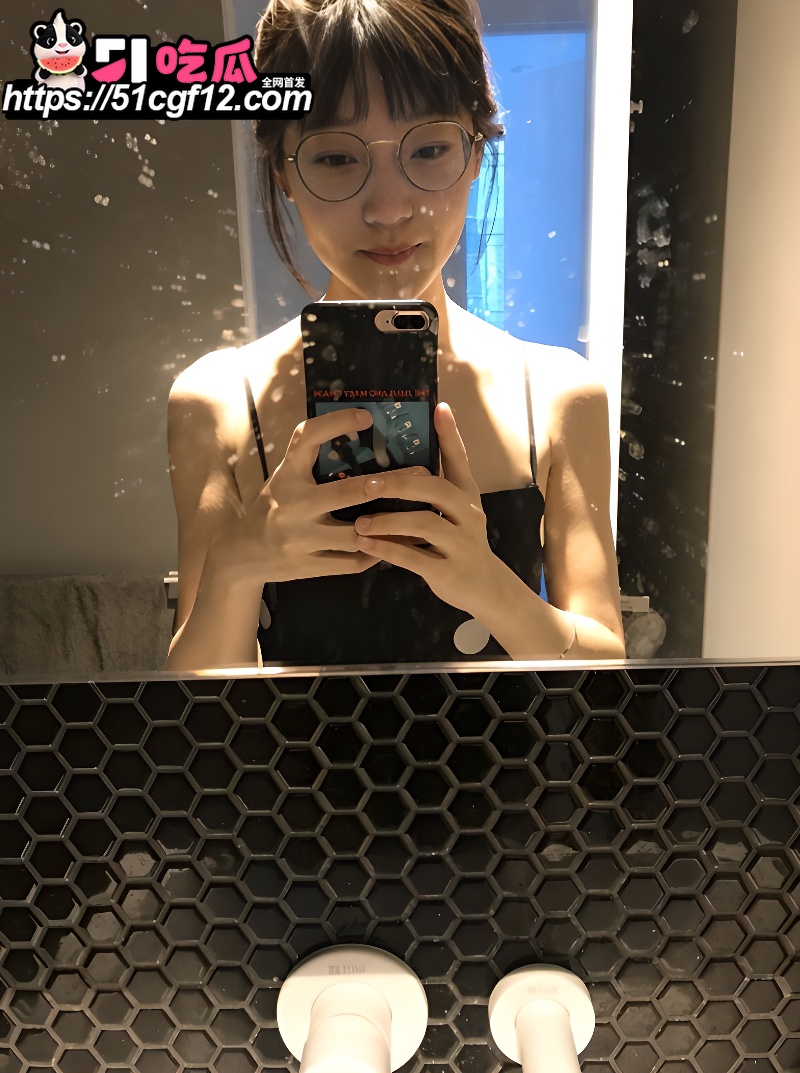 山东绿帽情侣性爱视频曝光 3