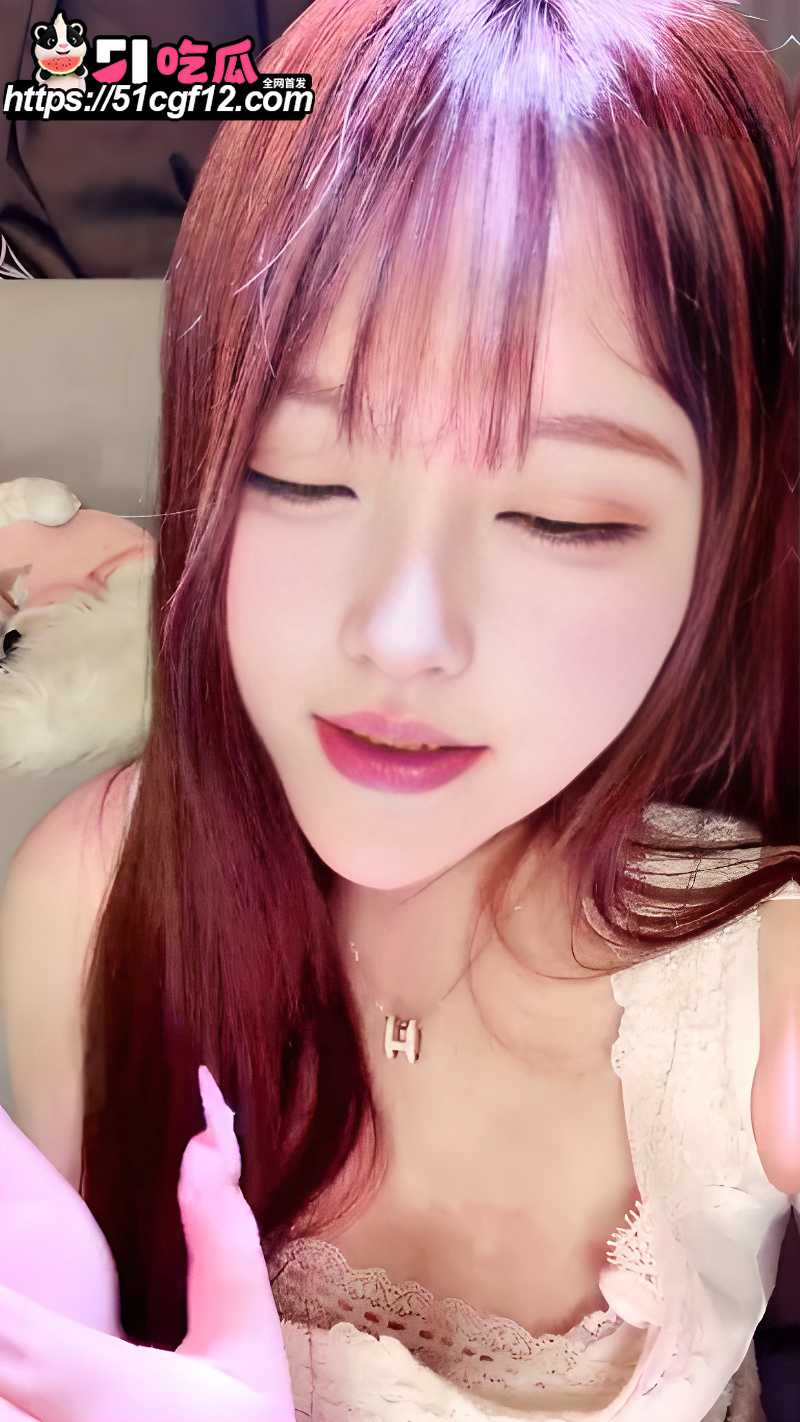 女主播 琪琪大人  红绿灯寸止挑战 4