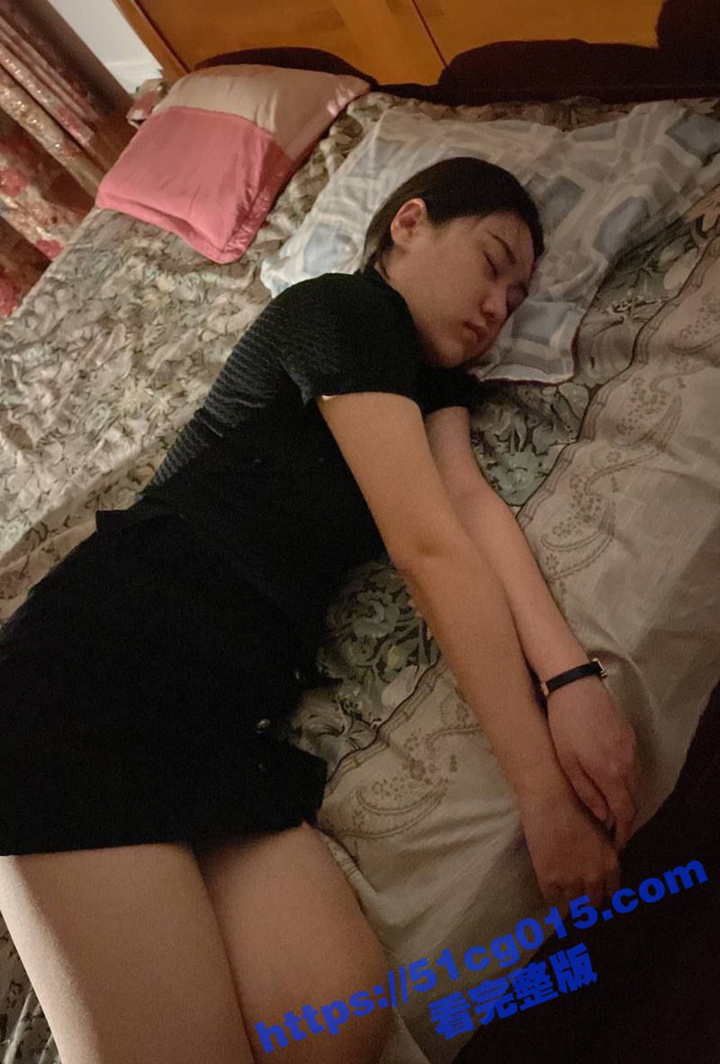 公司聚会女同事喝醉了相关图片