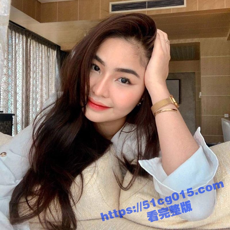 泰国不知名女模比中指相关图片