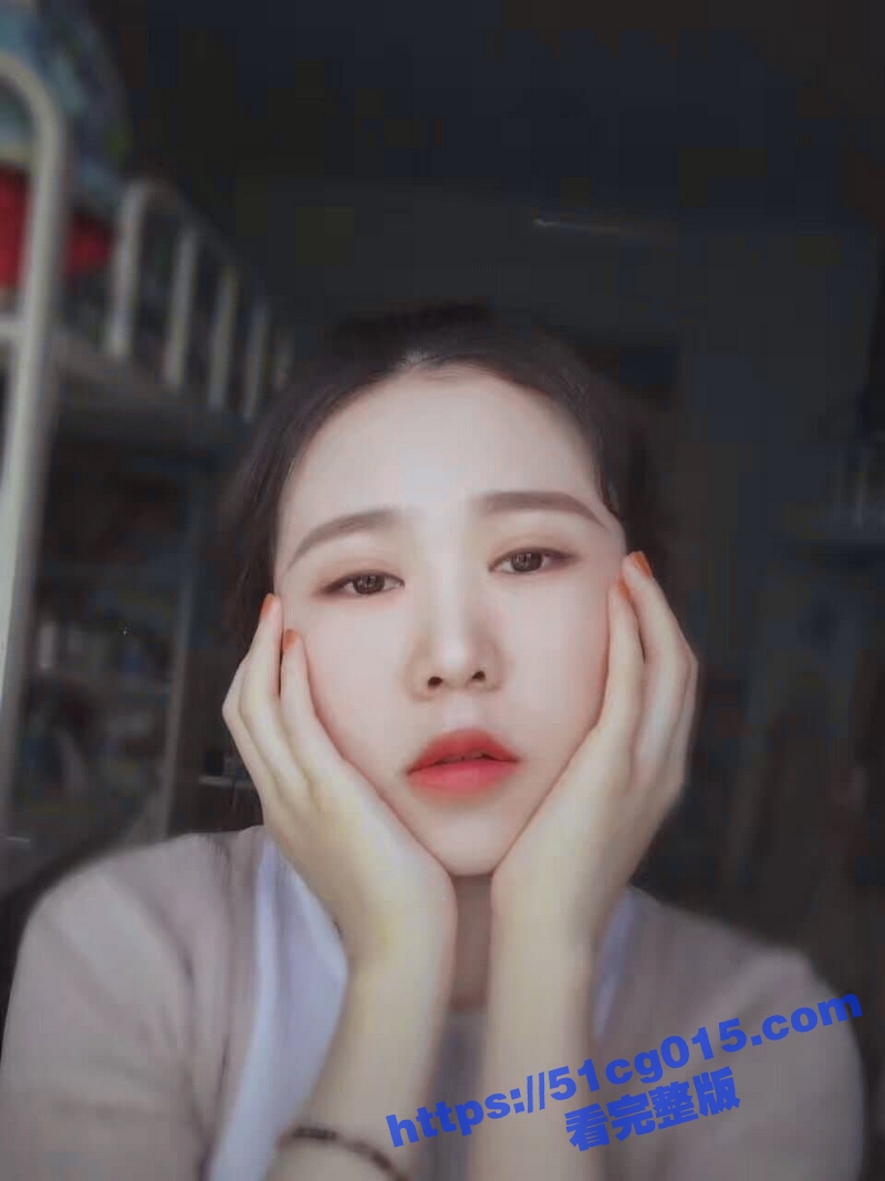 青岛大学大二学生妹 相关图片