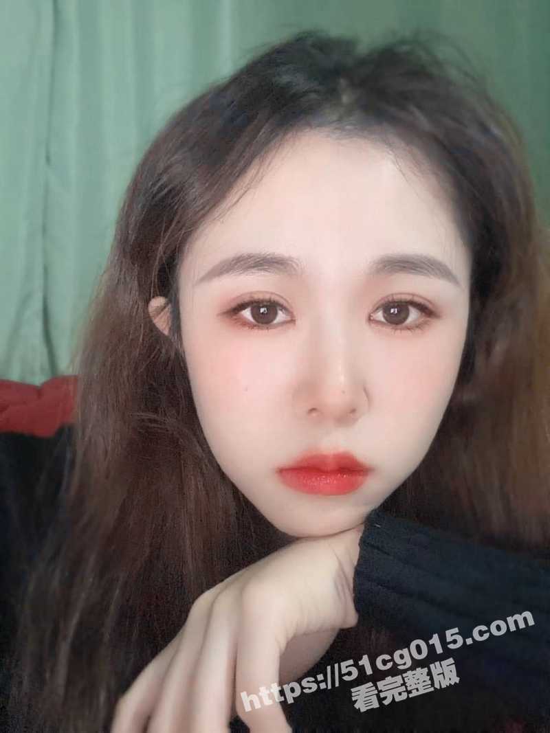 青岛大学大二学生妹 相关图片