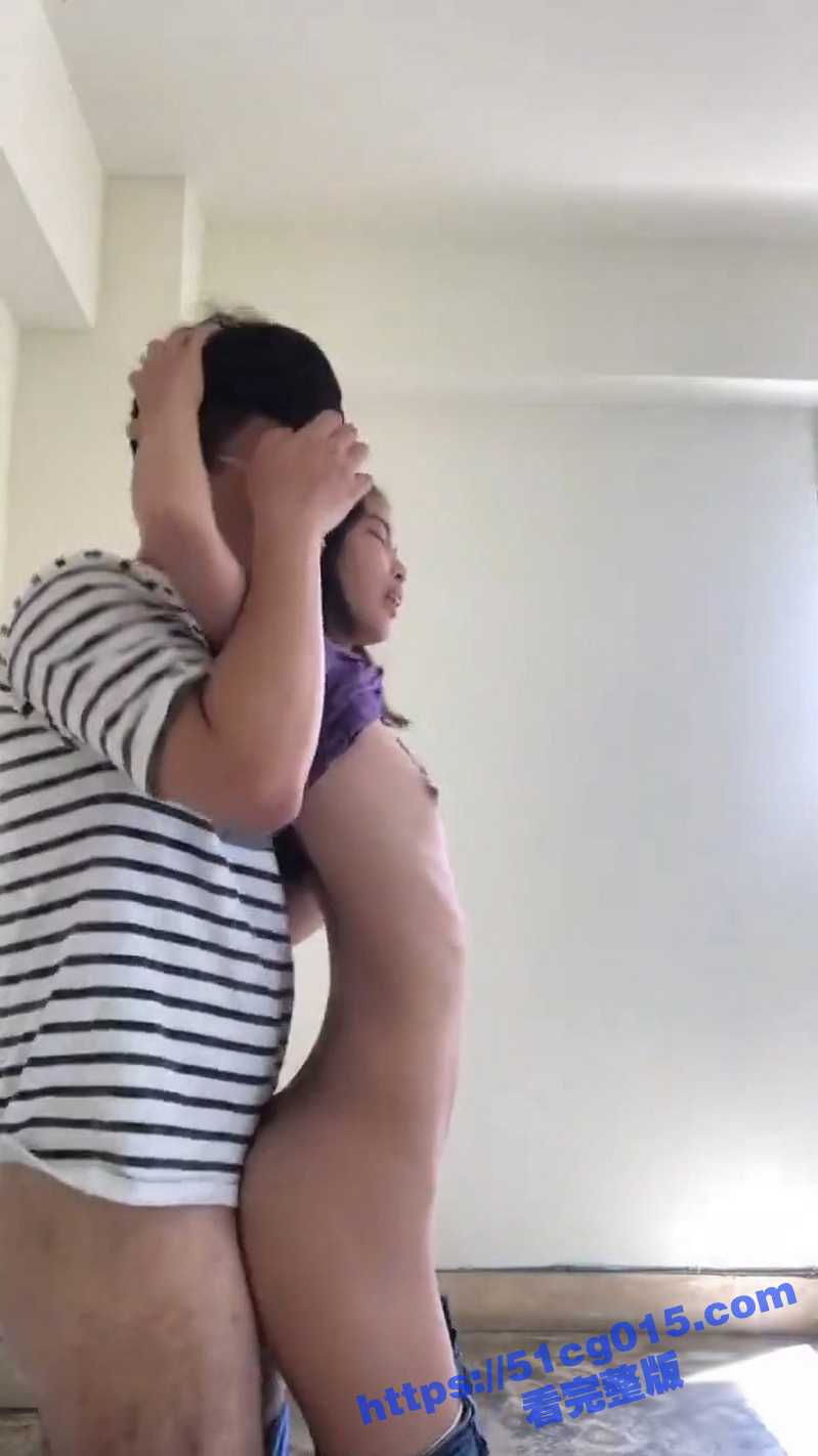 学生情侣为求刺激 在相关图片