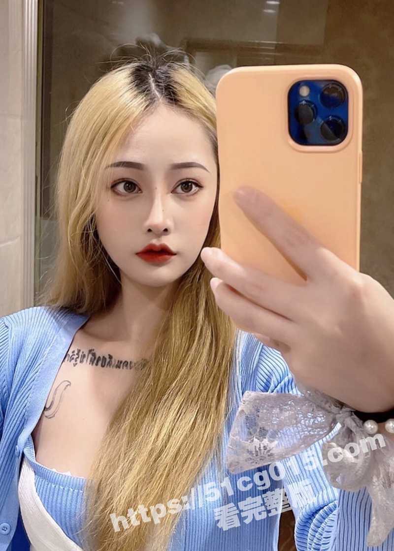 小伙重金约炮兼职美女相关图片