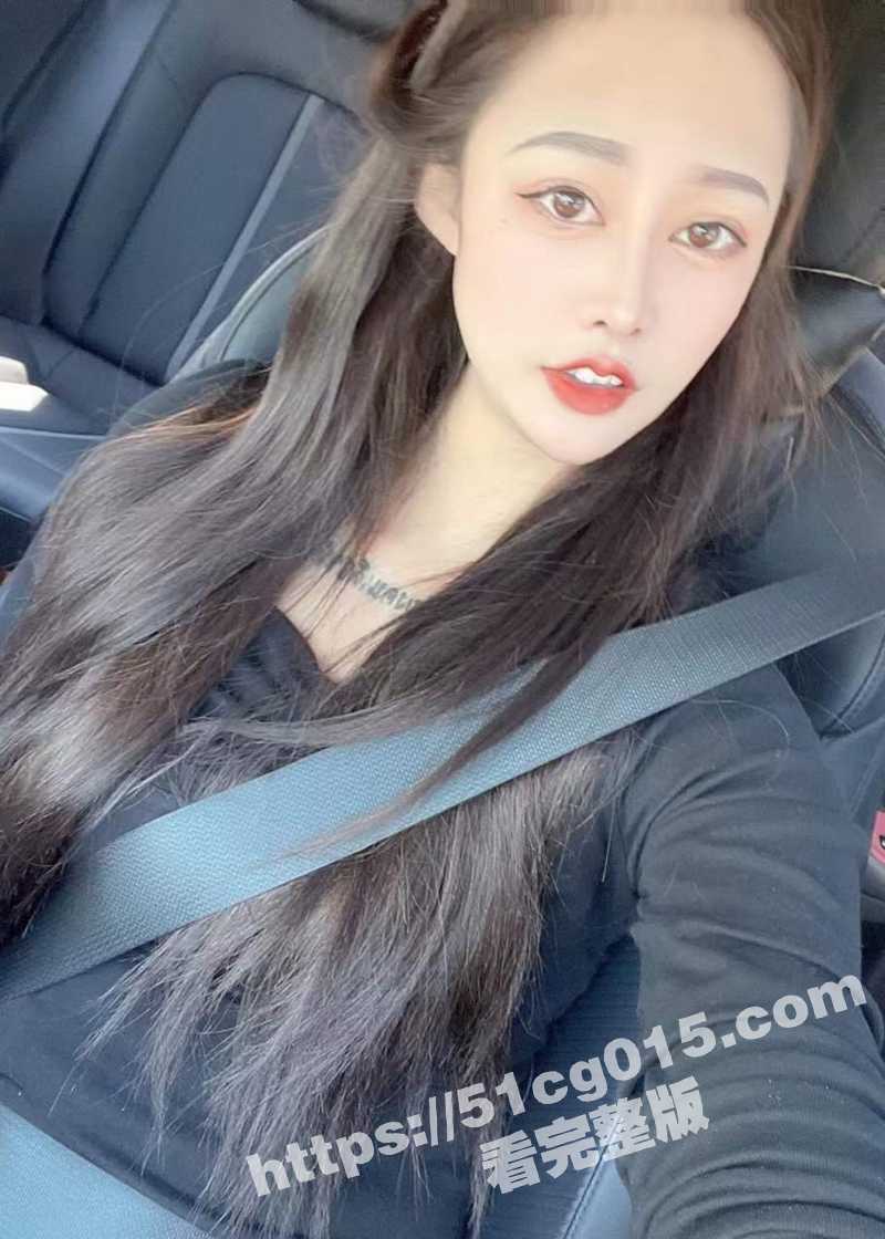 小伙重金约炮兼职美女相关图片