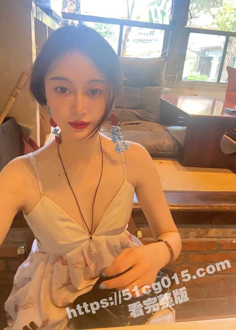 约炮上海大学02年清相关图片