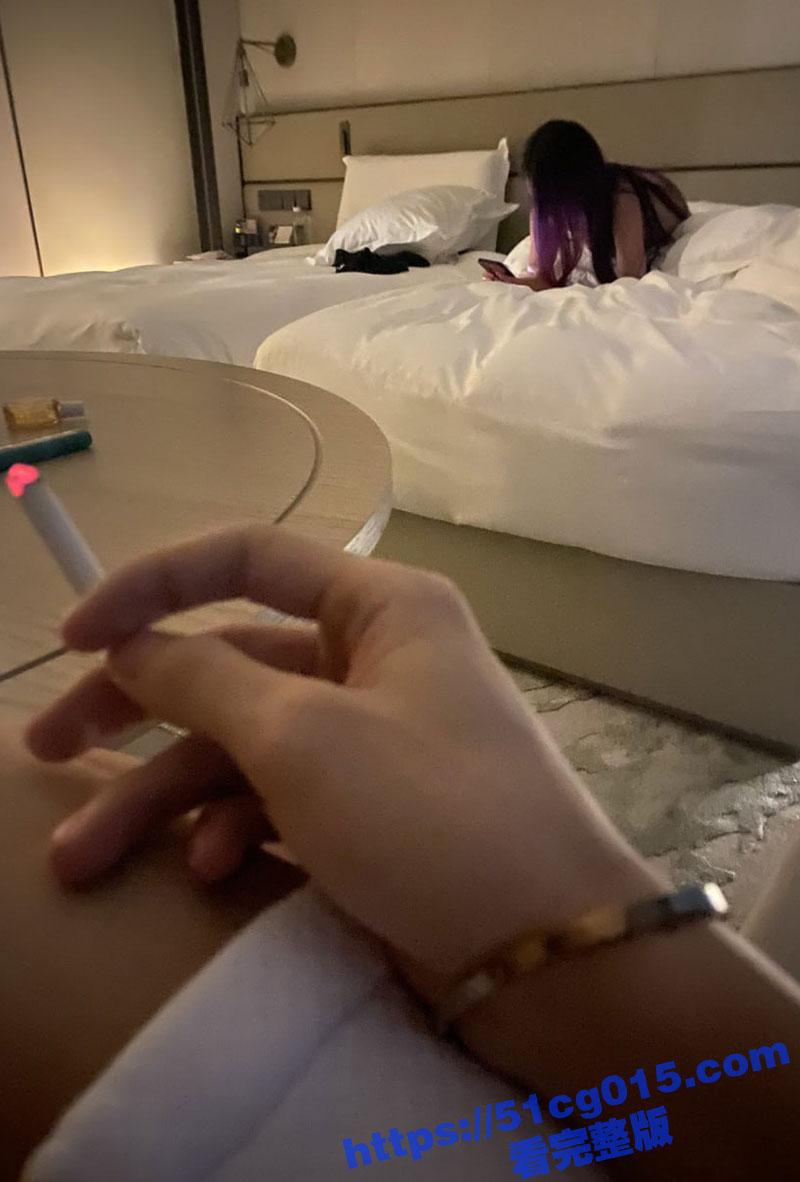 推特约炮大神 广州J相关图片
