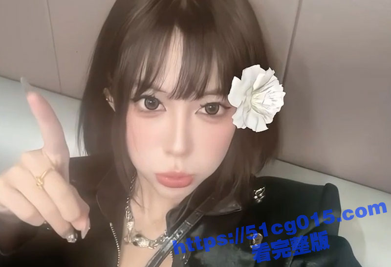 山东00后反差精神小相关图片