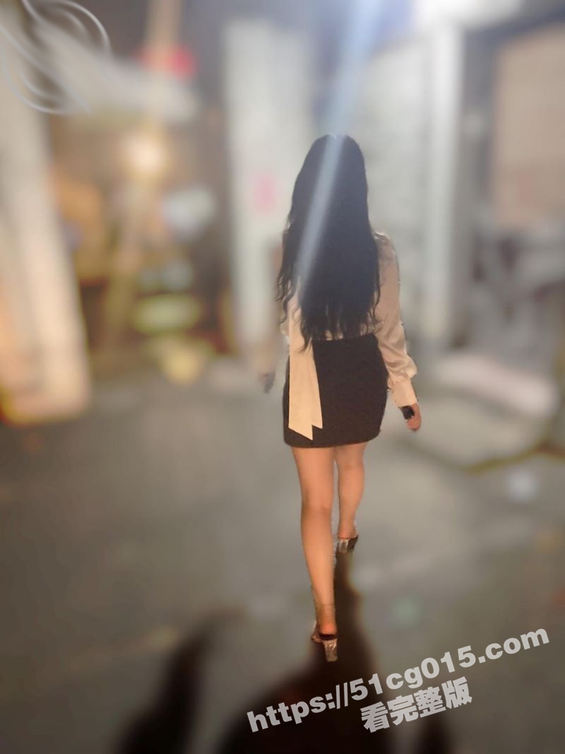 海角大神拿下丰乳肥臀相关图片