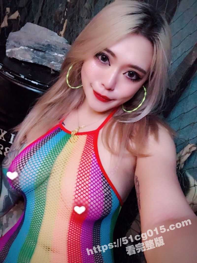 台湾万人追踪的知名模相关图片