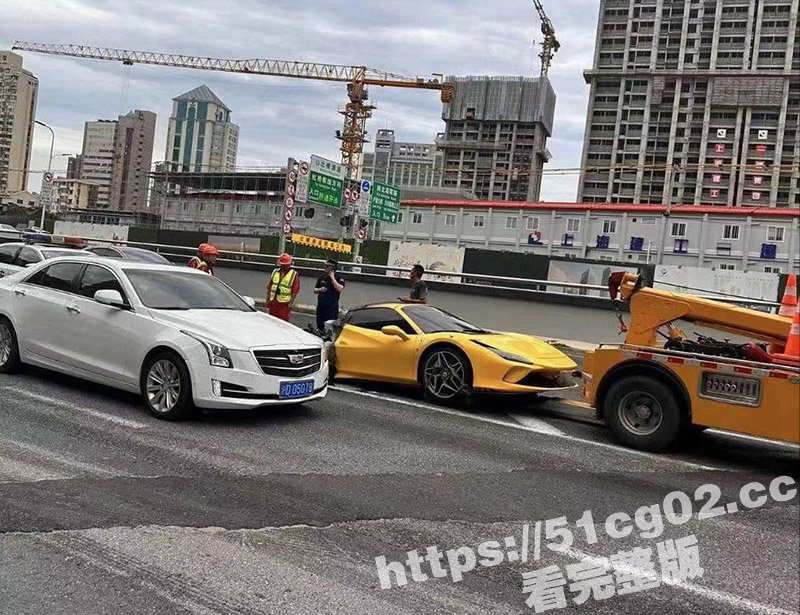 上海法拉利自燃 牵扯相关图片