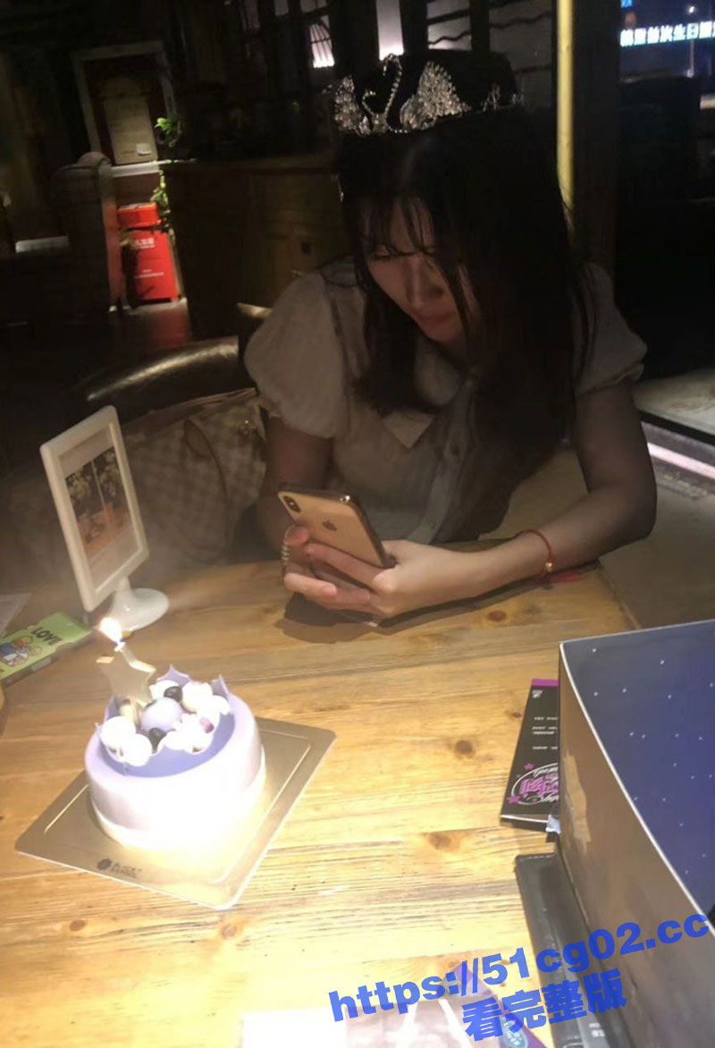 深圳清纯反差婊 郑蕊相关图片