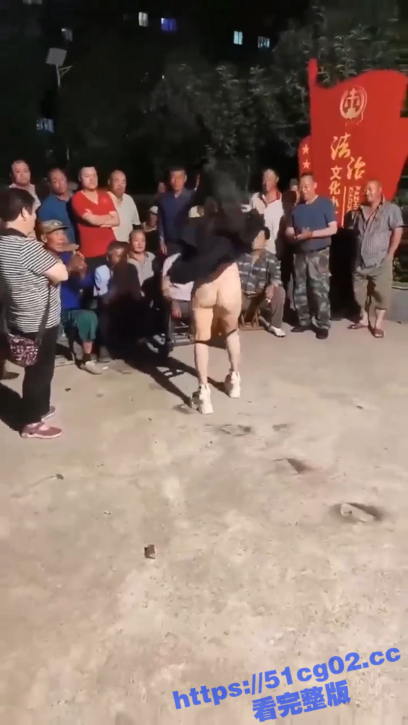 性感少女回村 给农村相关图片