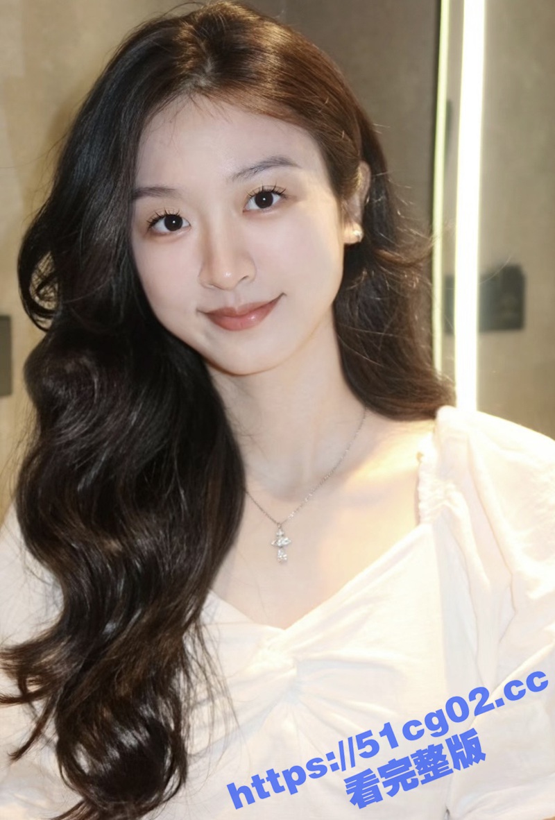 东航空姐高端骚母狗穿着汉服幽会隔壁老王 换装SM制服口交毒龙 做爱被操到潮喷