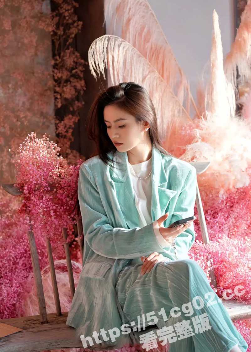抖音百万粉丝顶级颜值相关图片