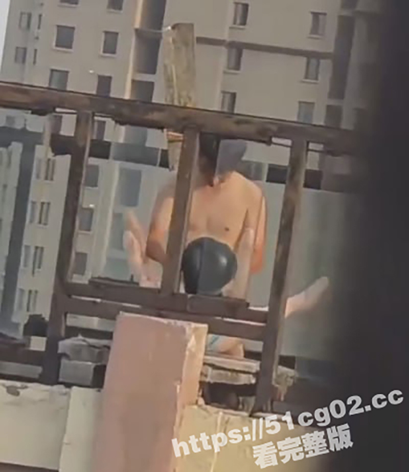 瓜友偷拍 小伙带充气相关图片