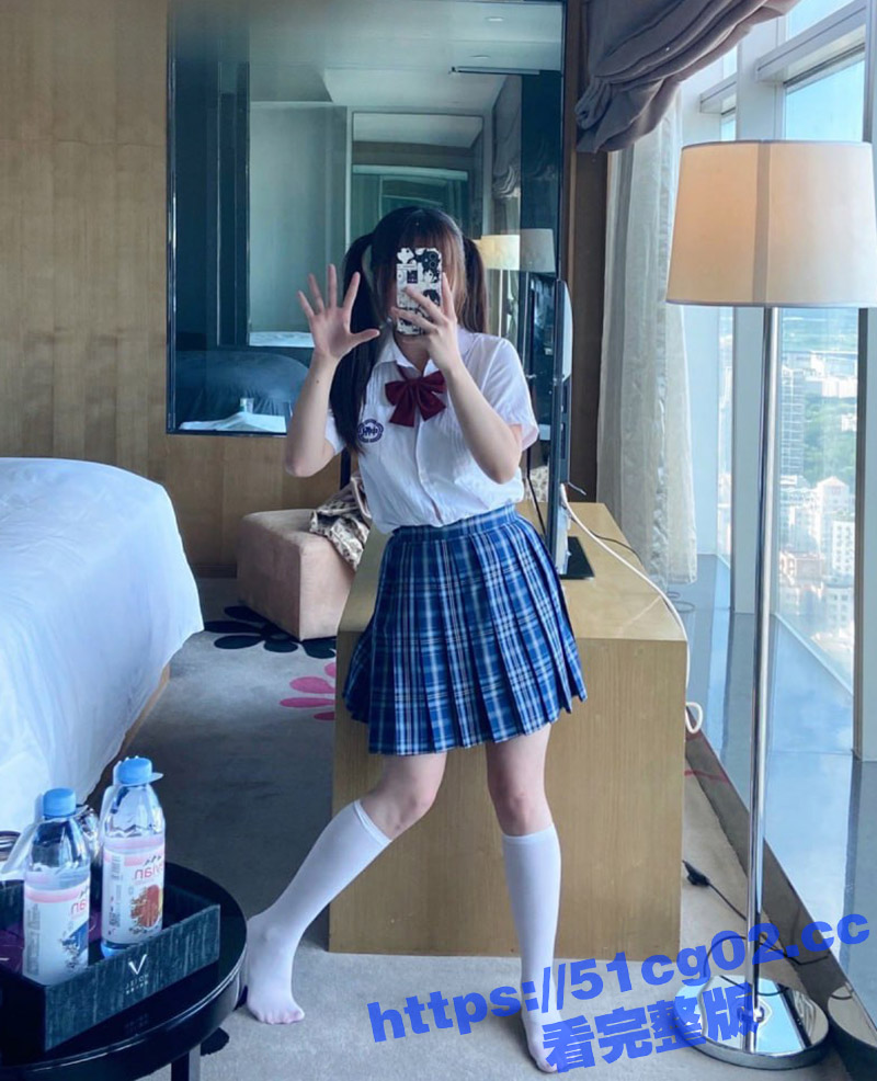 清纯反差小母狗 推特相关图片