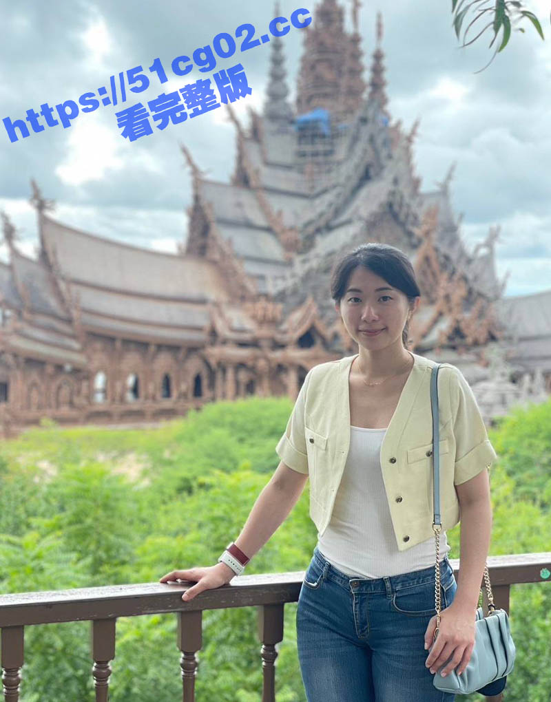 西南林业大学硕士眼镜母狗 程依萍 给男友发扣逼自慰视频遭泄密 裸躺在床上不停摩擦敏感地带高潮抽搐