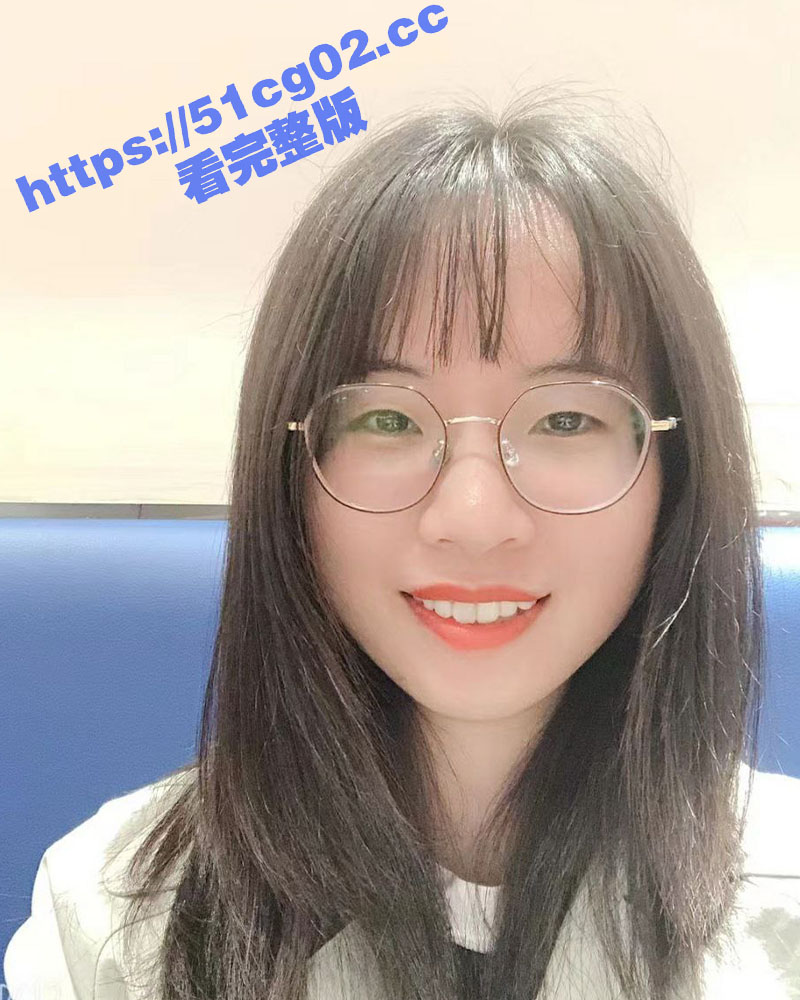 “看你的脸咋这么骚呢”杭州眼镜骚母狗英语老师 刘芳兰 平时内敛矜持 上了床就变成了饥渴的荡妇
