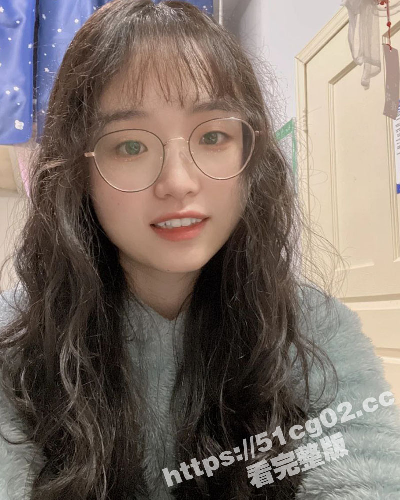 “看你的脸咋这么骚呢相关图片