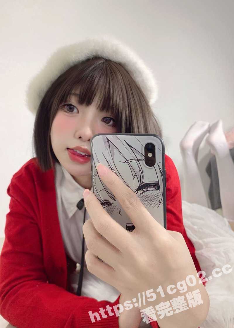 推特可盐可甜极品萝莉相关图片