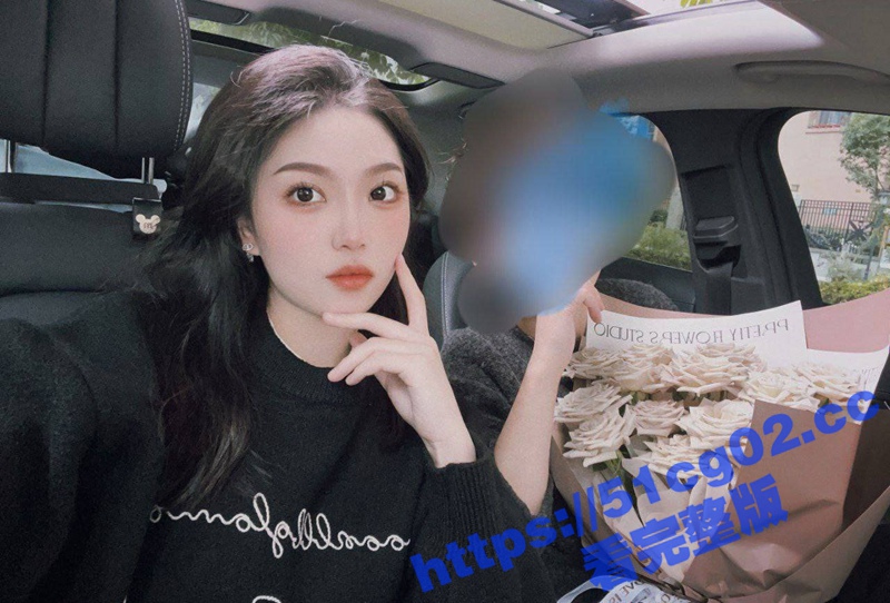 叔嫂乱伦！嫂子竟然撞脸小杨嫂 镜前爆操嫂子的蜜桃翘臀 咬嘴唇表情十分淫骚