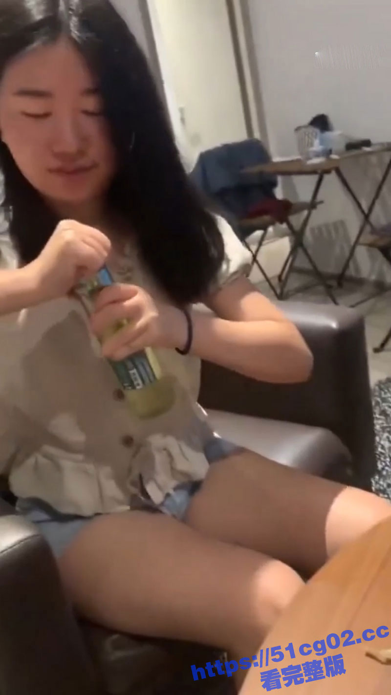 推特约炮大神 大洋屌 约炮超级风骚的已婚人妻！全程淫语不断“不要射 再多干我一会”！