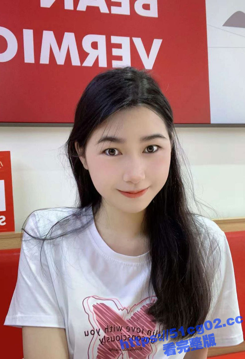 佛山高颜值纯欲反差美女 张琳娜 3P性爱私拍流出！多人同操还要在外面偷吃 男友知道后将其曝光！