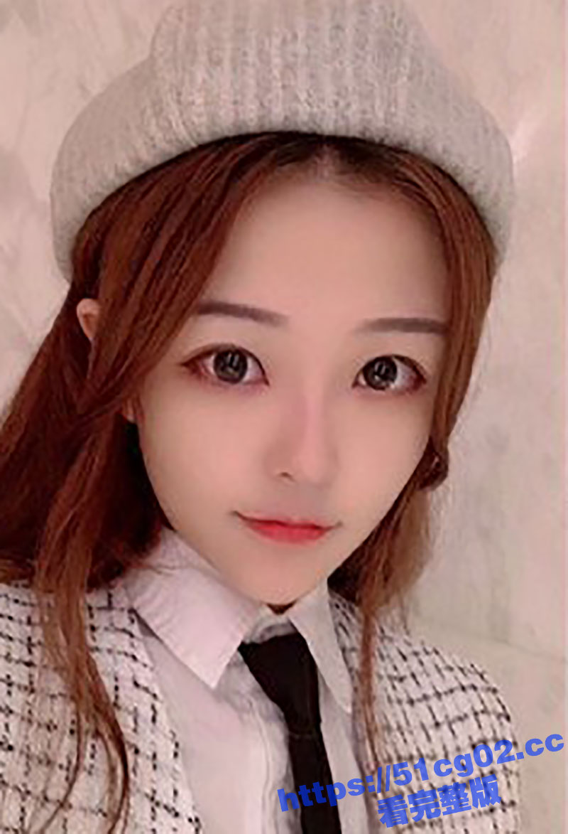 大神酒店约炮公司美女同事 各种姿势猛操她的无毛小嫩穴 完美露脸实拍！