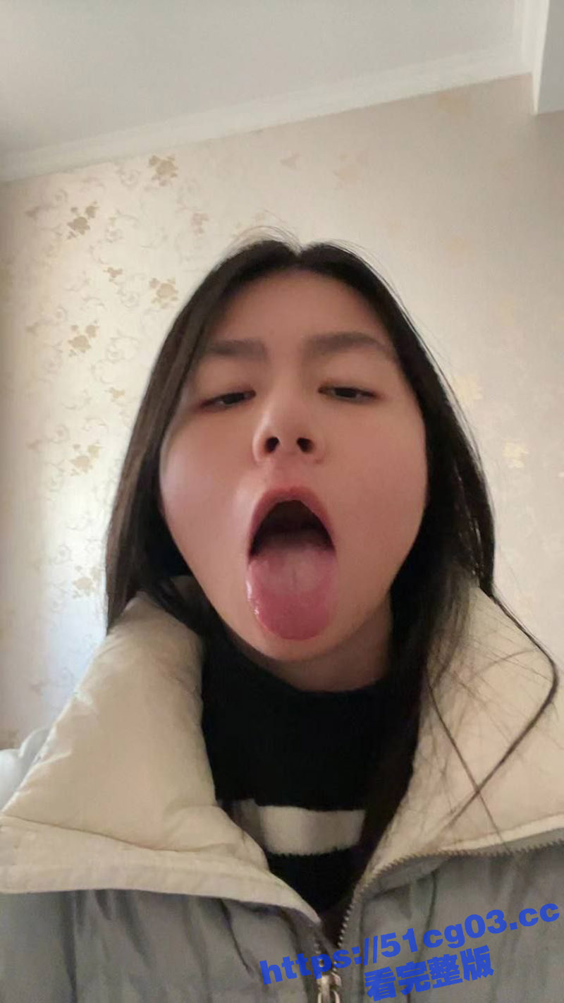 爱吐舌头的反差前女友相关图片